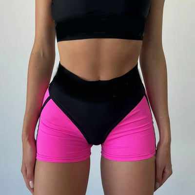 Pantaloncini sportivi con cuciture a rete